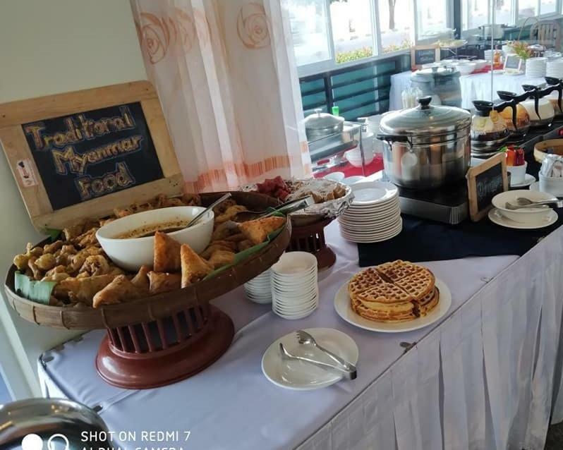 Ngwe Moe Hotel Mawlamyine Eksteriør bilde